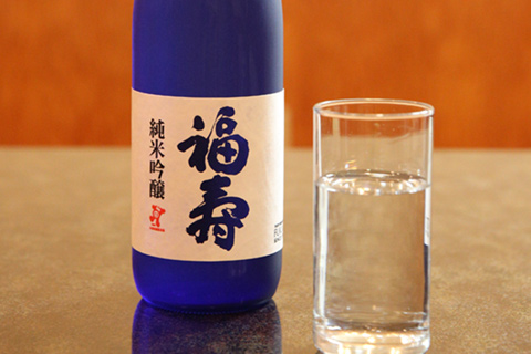 写真：珍しい美味しい日本酒もございます